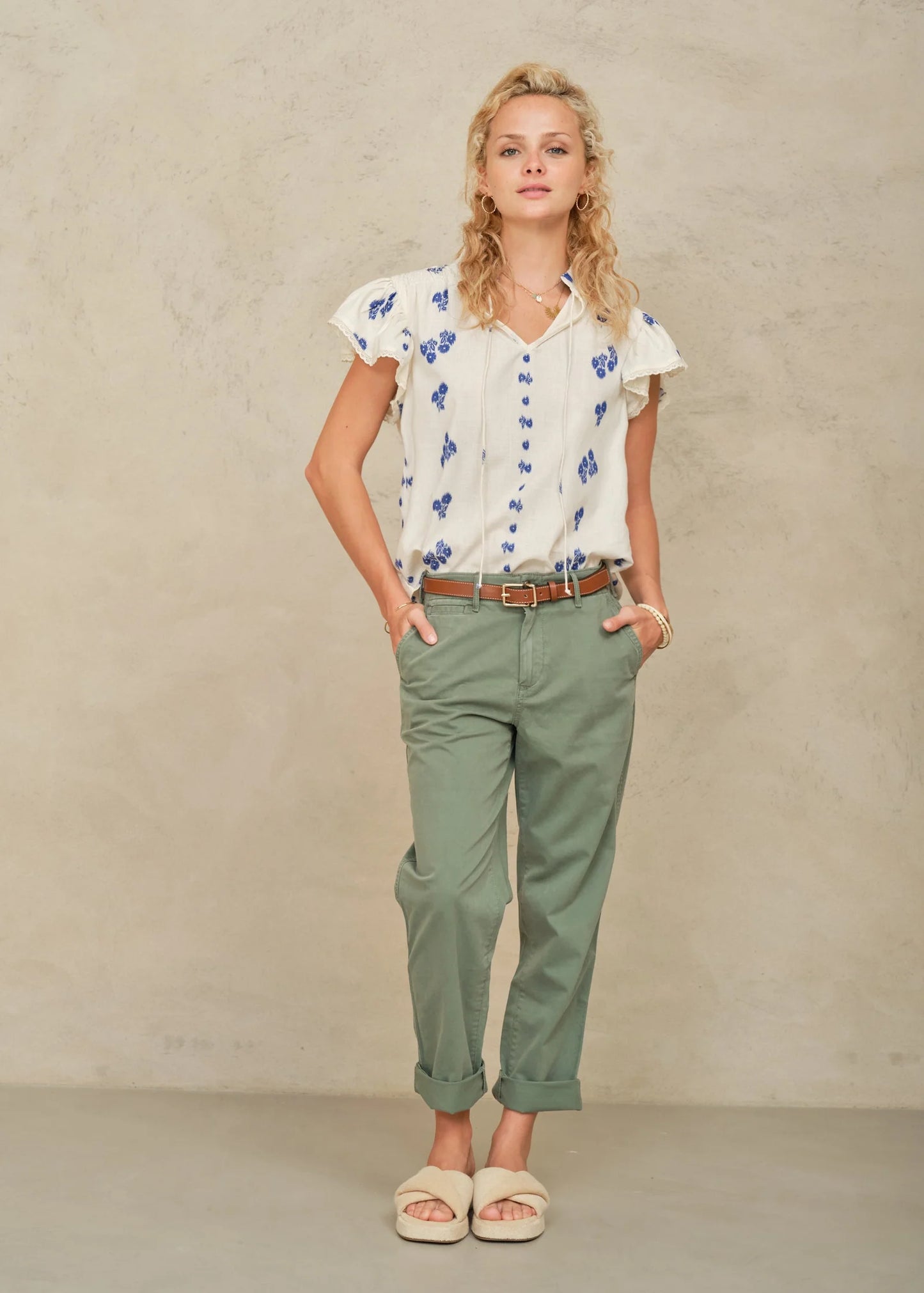 Iris Frill Top in White/Blue from M.A.B.E