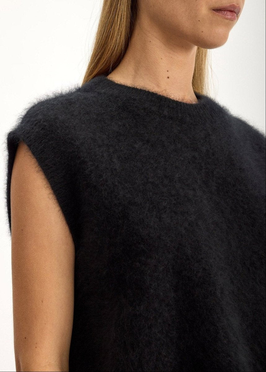 Calder Wool Vest in Black from JAC + JACK at Edito boutique