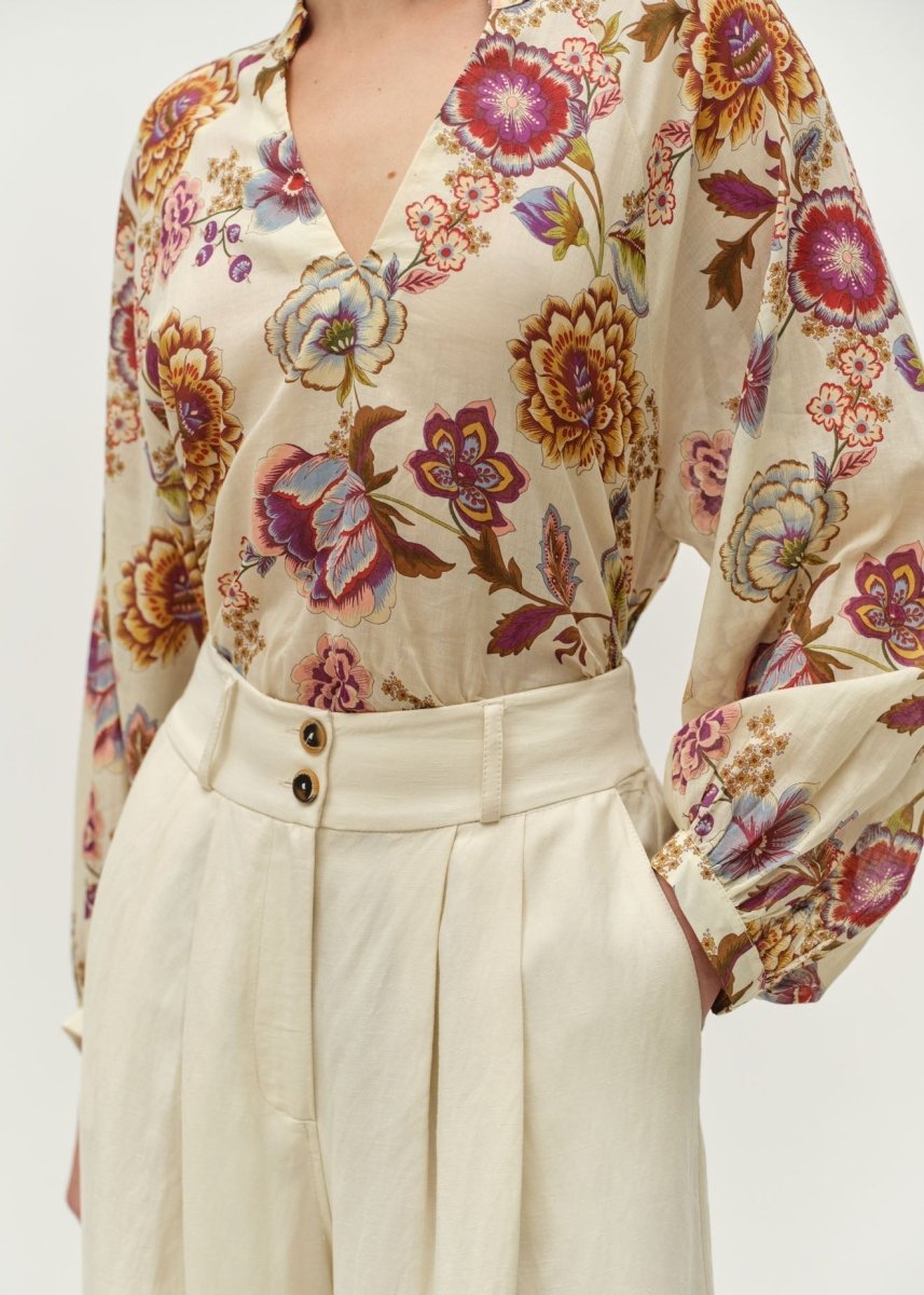 Dialogue Blouse in Flowers from DEVOTION TWINS at Edito boutique