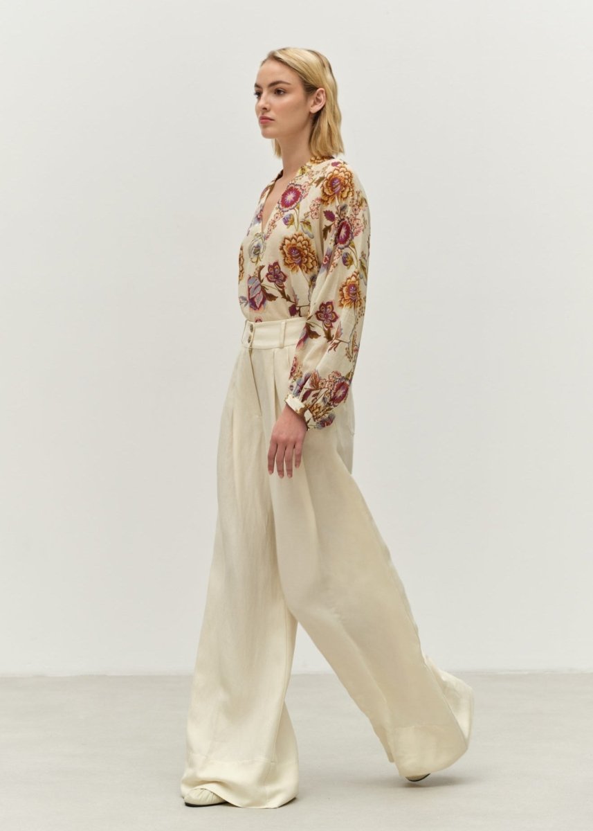 Dialogue Blouse in Flowers from DEVOTION TWINS at Edito boutique