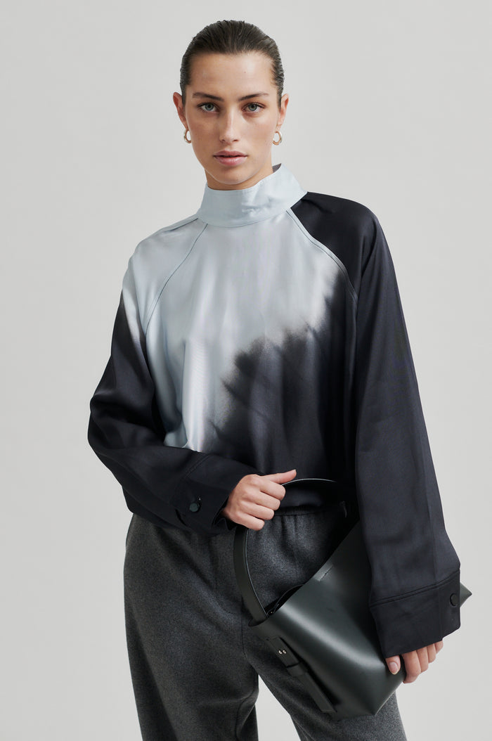 Dippie Blouse in Skywriting from Second Female