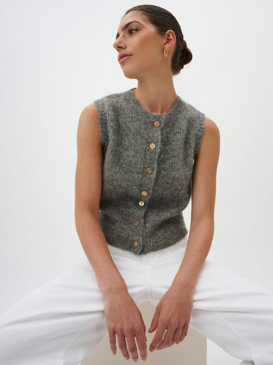 Ernest Vest in Storm from ROAME at Edito boutique Ernest Vest in Storm from ROAME at Edito boutique