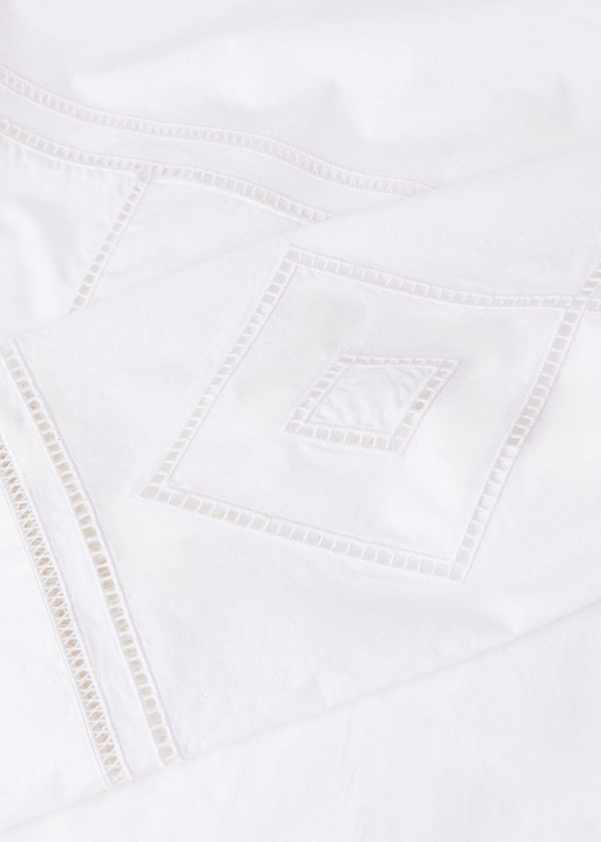 Guillemette Shirt in White from SOEUR at Edito boutique