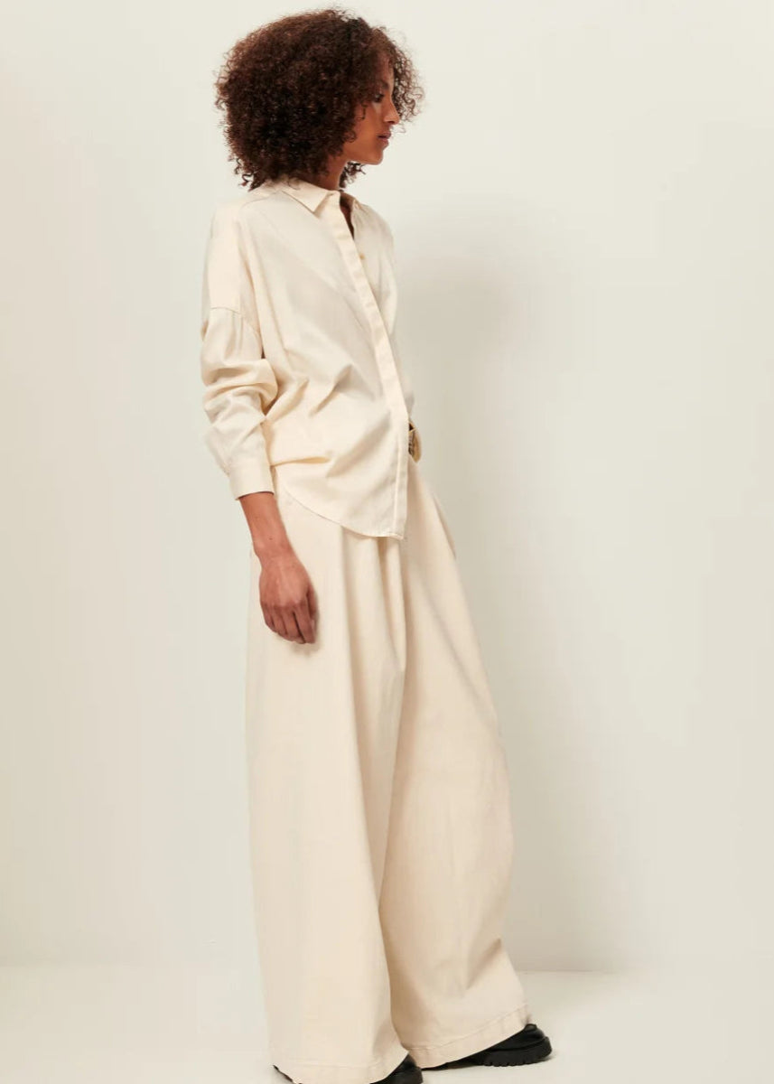 Lady D Shirt in Fleur de Sel from SESSUN at Edito boutique