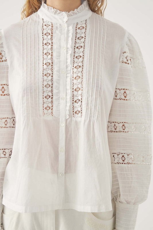 Lena blouse in White from ANTIK BATIK at Edito boutique Lena blouse in White from ANTIK BATIK at Edito boutique