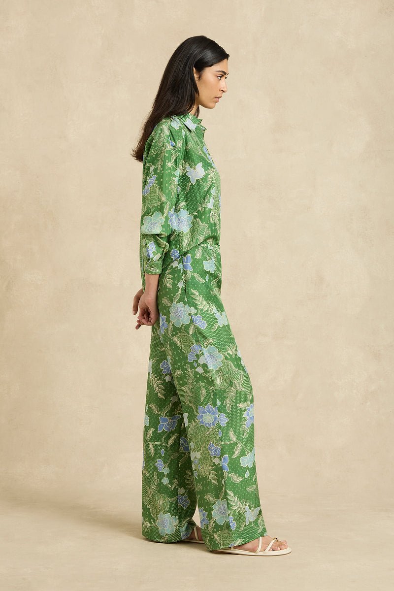 Stevie Shirt in Jungle Green from HANNAH ARTWEAR at Edito boutique