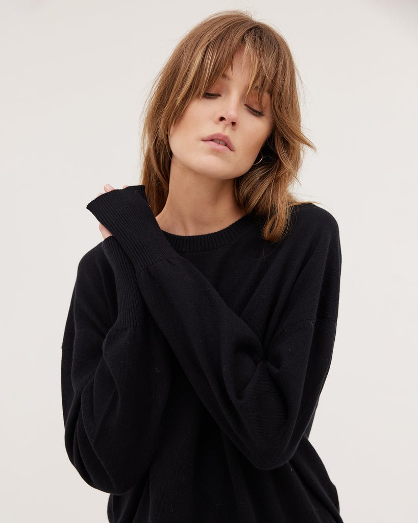 Travel Crew Sweater from CLOTH & CO at Edito boutique