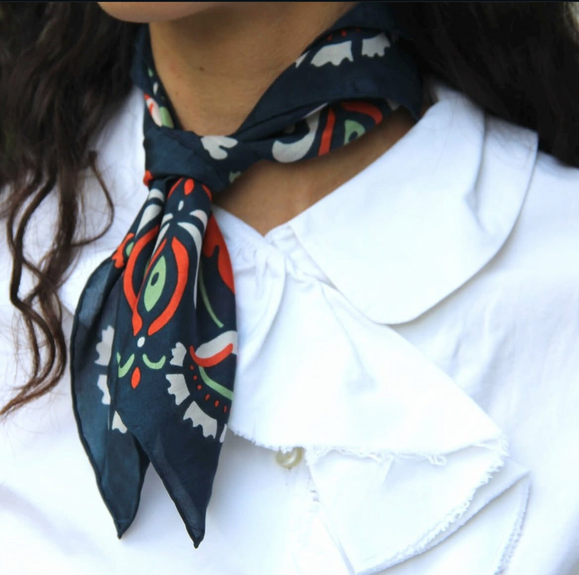 Les Belles Vagabondes French scarves