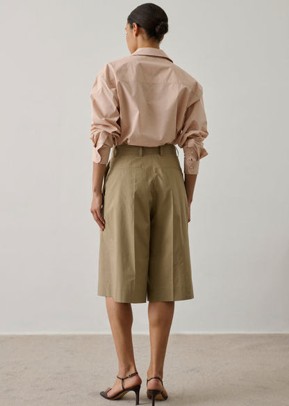 Imogen Bermuda Shorts in Sand from Soeur