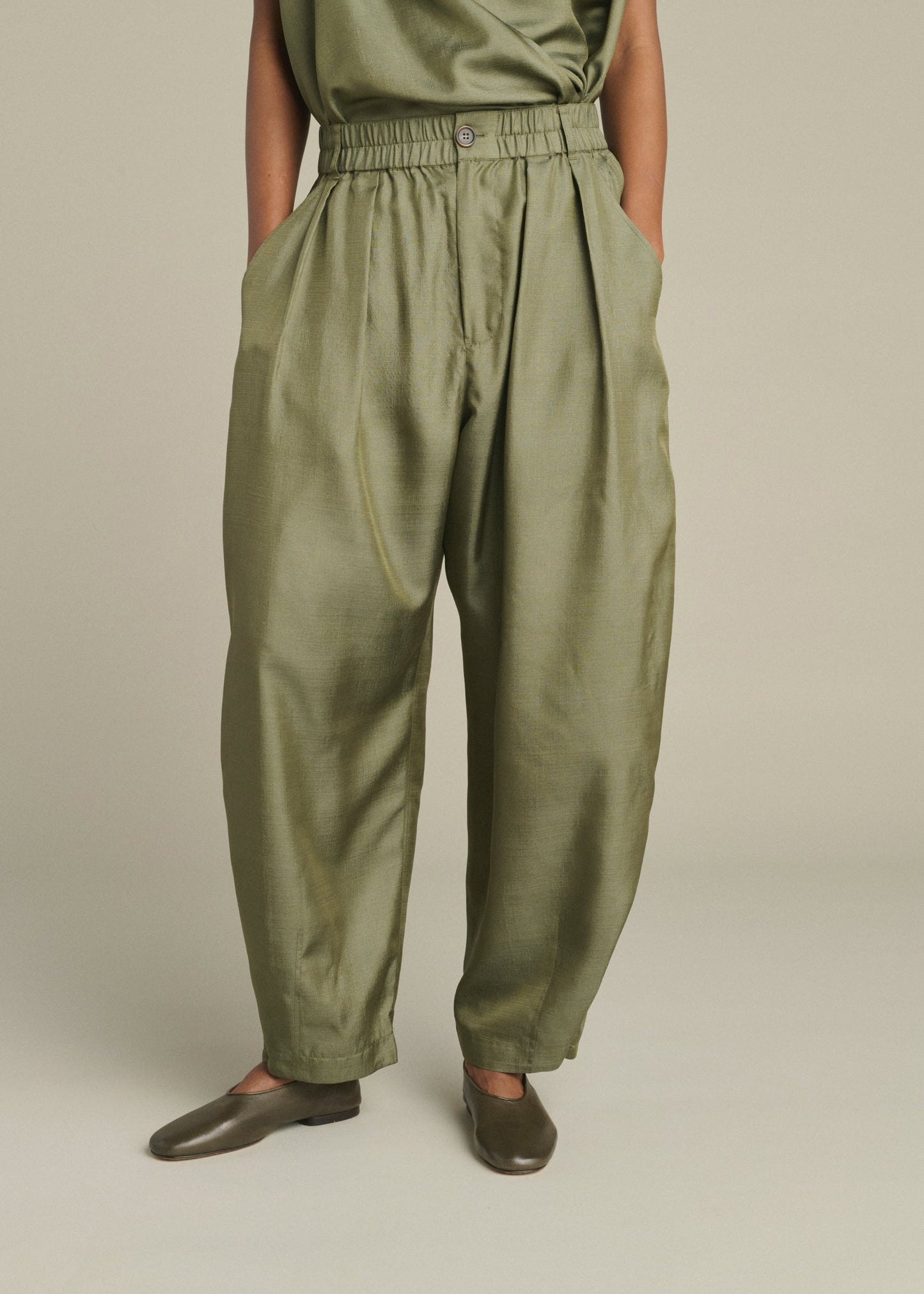 Vernon Silk Pants in Green from Soeur