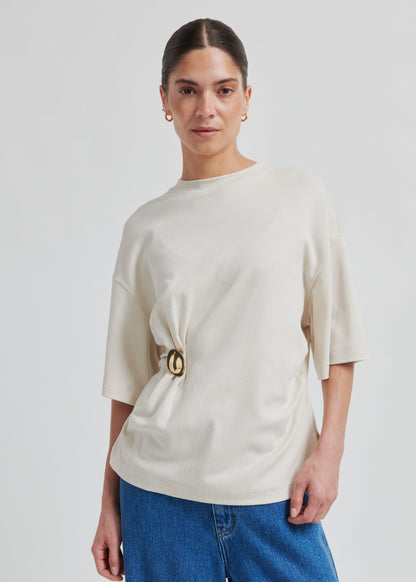 Enora Brooch Tee in Beige from Second Female