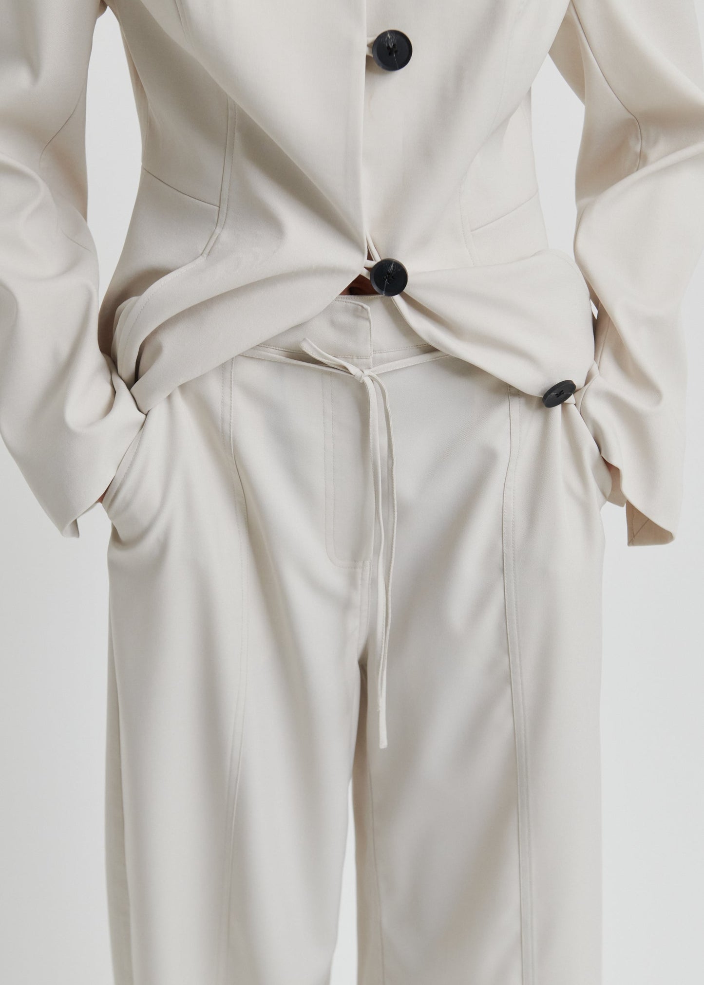 Amaze Cargo Trousers in Beige from Second Female