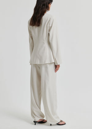 Amaze Cargo Trousers in Beige from Second Female