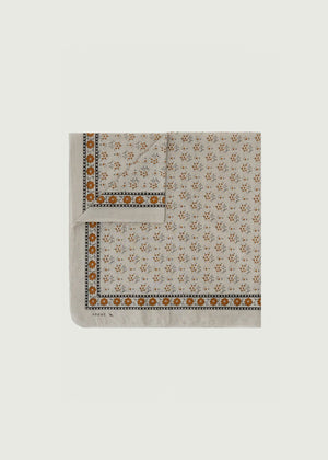Classic Scarf in Grey from Soeur