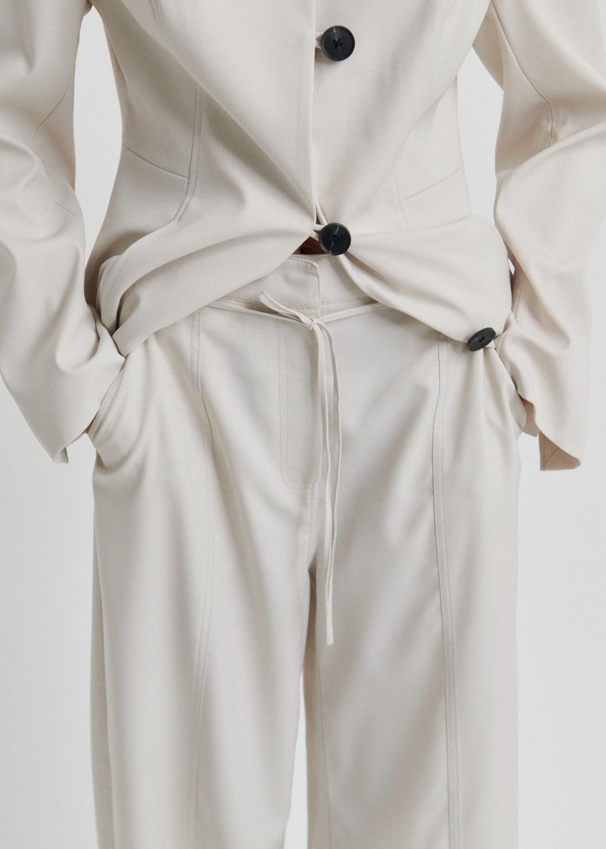 Amaze Cargo Trousers in Beige from SECOND FEMALE at Edito Boutique