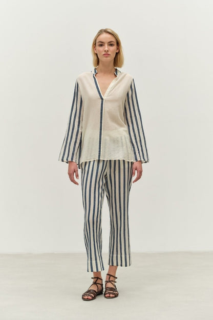 Chummy Top in Ecru/Navy from DEVOTION TWINS at Edito boutique