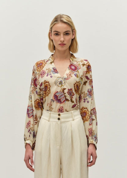 Dialogue Blouse in Flowers from DEVOTION TWINS at Edito boutique
