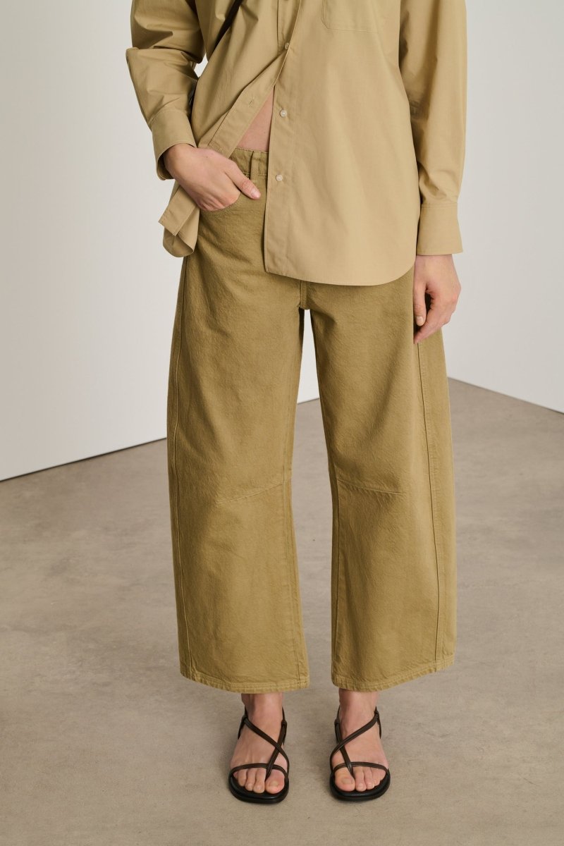 Eliott Jeans in Beige from SOEUR at Edito boutique