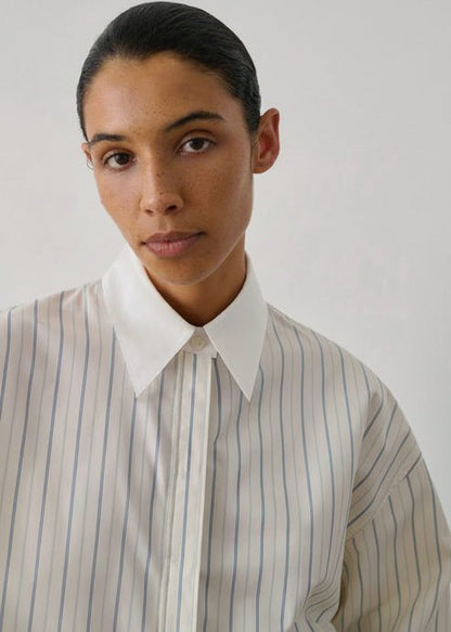 Idesia Shirt in Ecru/Blue from SOEUR at Edito boutique