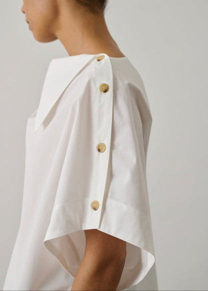 Issa Blouse in Off White from SOEUR at Edito boutique