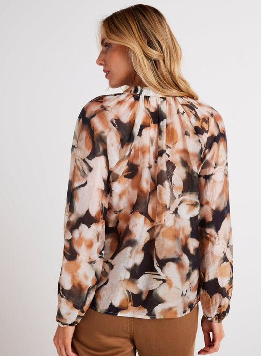 LS Shirred Raglan Shirt in Harvest Floral from BELLA DAHL at Edito boutique