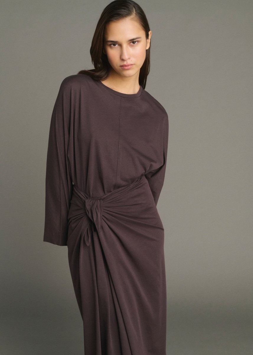 Luca T-shirt in Chocolate from SOEUR at Edito Boutique