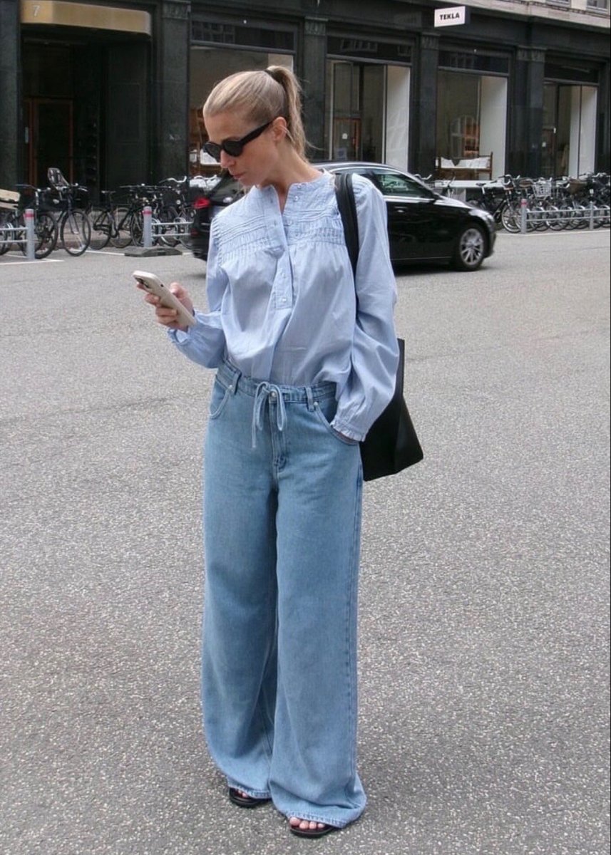 Maise Blouse in Blue from SECOND FEMALE at Edito boutique