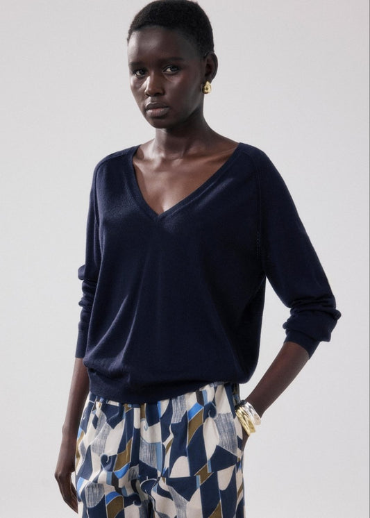 Miatile Sweater in Navy from HARTFORD at Edito boutique