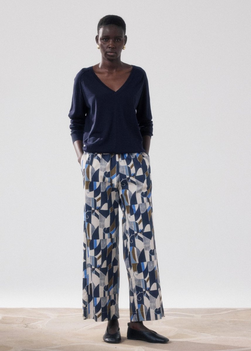 Miatile Sweater in Navy from HARTFORD at Edito boutique