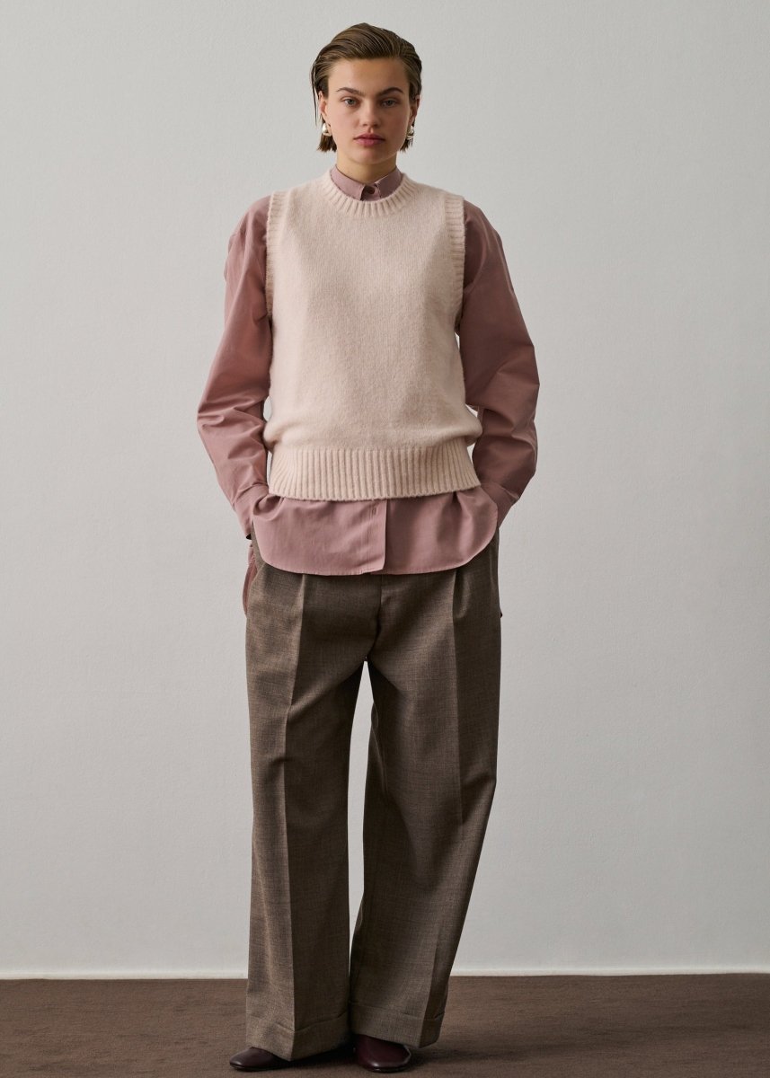 Namaste Pullover in Rose from SOEUR at Edito boutique