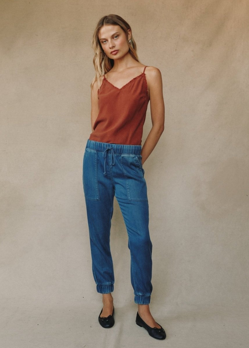 Pocket Jogger in Indigo from BELLA DAHL at Edito boutique