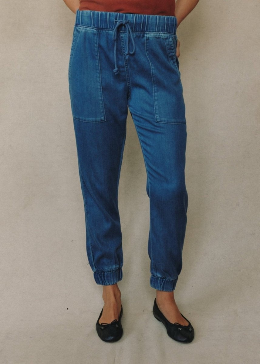 Pocket Jogger in Indigo from BELLA DAHL at Edito boutique