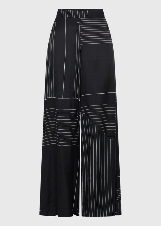Priya Pant in Black from MORRISON at Edito boutique