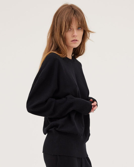 Travel Crew Sweater from CLOTH & CO at Edito boutique