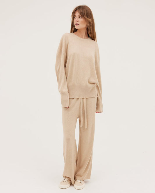 Travel Crew Sweater from CLOTH & CO at Edito boutique