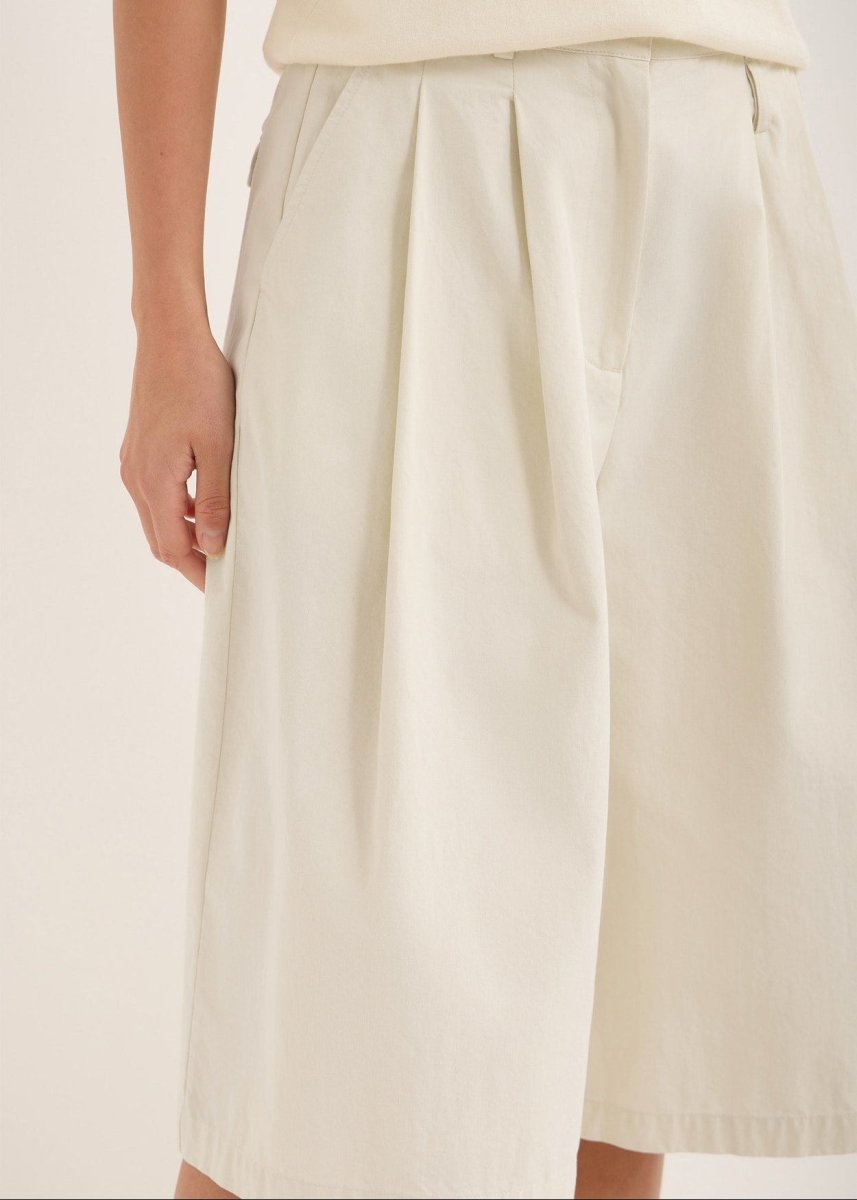 Verner Shorts in Ante White from JAC + JACK at Edito Boutique